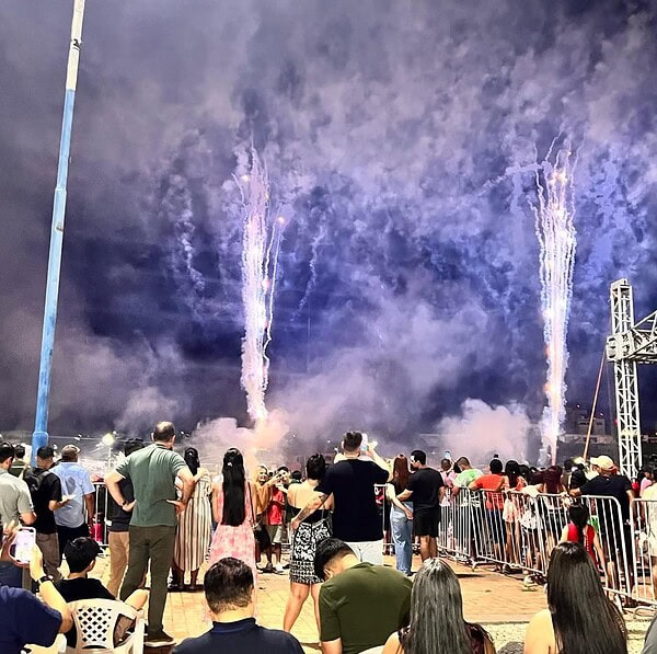 VÍDEO: Rio Branco conta com show de drones e transforma o céu em espetáculo natalino