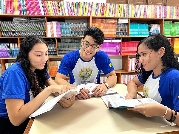 Acre anuncia ampliação do ensino integral para mais 25 escolas a partir de 2026; veja quais serão incluídas