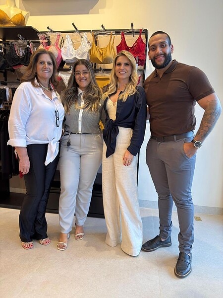 Nathália e Ricardo Martins brindaram amigos e clientes com um soft-open impecável da Hope Resort no Bosque Open Mall