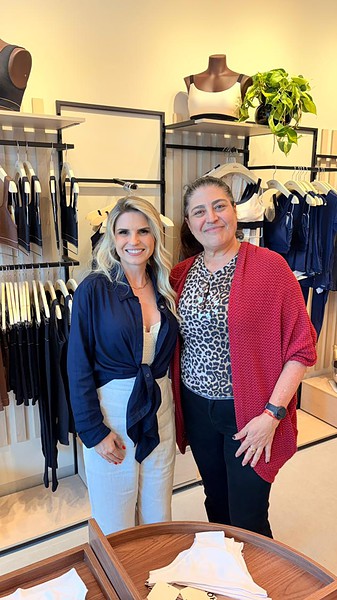 Nathália e Ricardo Martins brindaram amigos e clientes com um soft-open impecável da Hope Resort no Bosque Open Mall