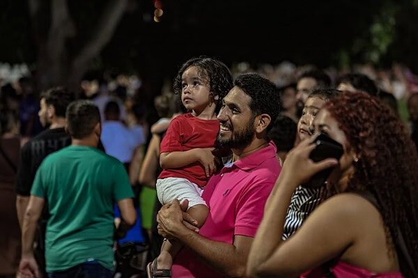 VÍDEO: Rio Branco conta com show de drones e transforma o céu em espetáculo natalino