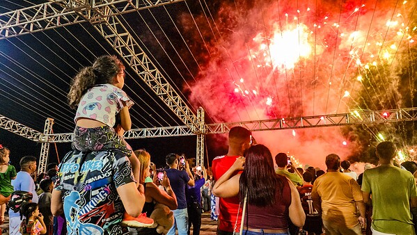 Shows gratuitos, DJ e queima de fogos: veja a programação do Réveillon 2026 em Rio Branco