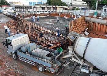Obras do viaduto do Complexo Viário são realizadas no cruzamento das Avenida Ceará e Getúlio Vargas . Foto: Pedro Devani/Secom