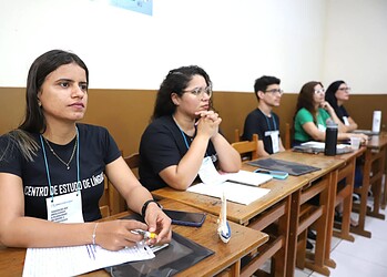Cursos de inglês e espanhol a distância chegam a mais três municípios do Acre em 2026 2 Inglês e espanhol com aulas semanais ao vivo ampliam oportunidades de formação para jovens e adultos. Foto: Mardilson Gomes/SEE