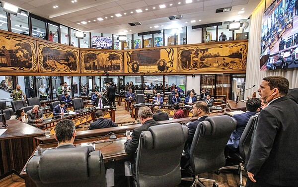 Aleac aprova orçamento de R$ 13,8 bilhões para 2026 e encerra votações antes do recesso