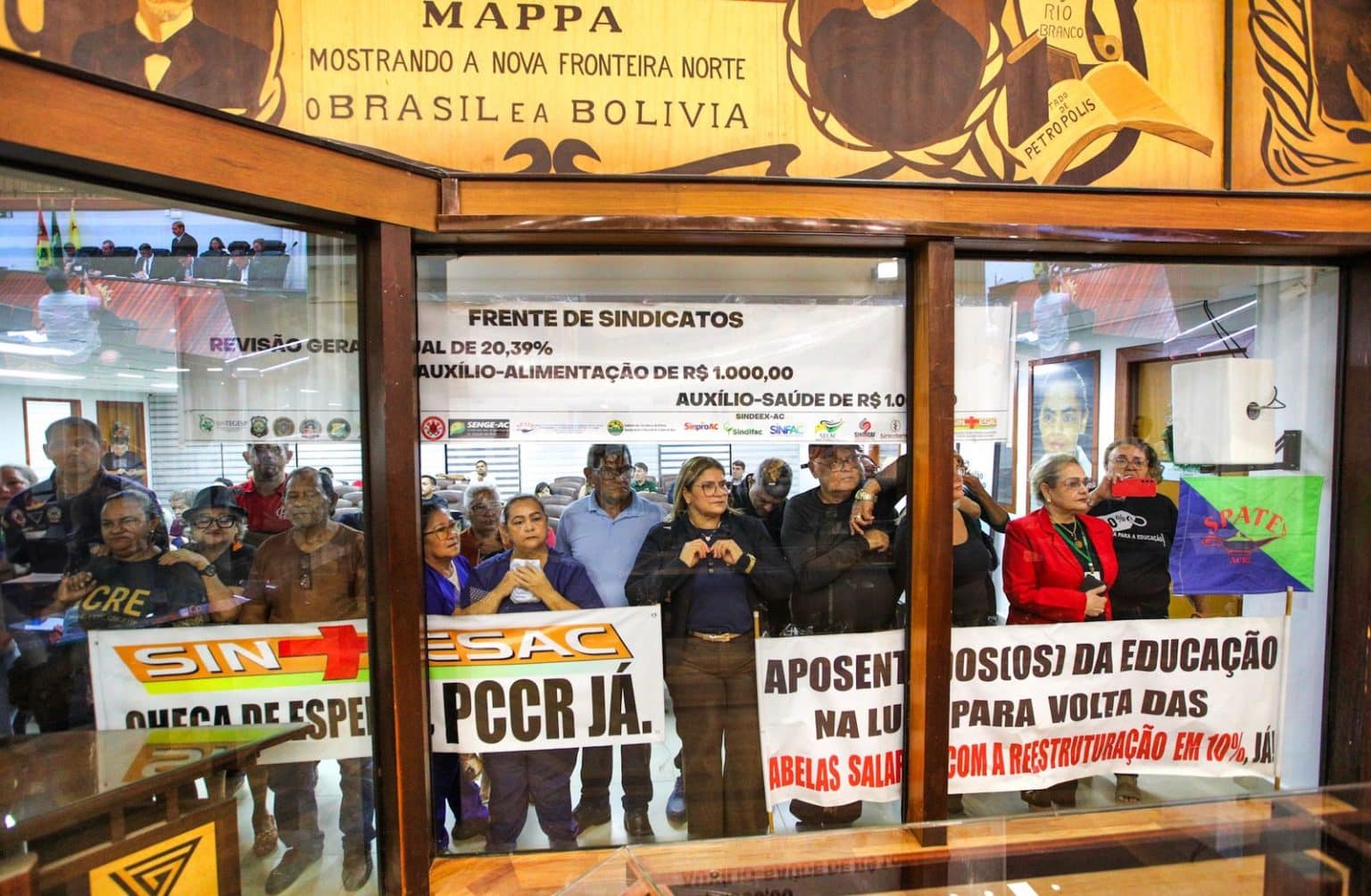 Aleac aprova orçamento de R$ 13,8 bilhões para 2026 e encerra votações antes do recesso 2 Aleac aprova orçamento de R$ 13,8 bilhões para 2026 e encerra votações antes do recesso