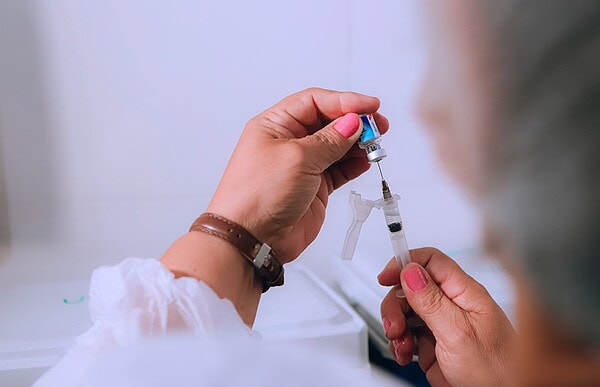 Acre recebe mais de R$ 360 mil para reforçar vacinação de crianças e adolescentes nas escolas em 2026