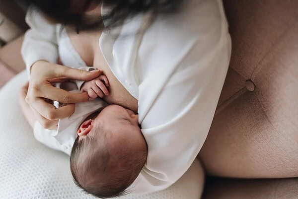 Brasil elimina transmissão vertical de HIV, da mãe para o bebê