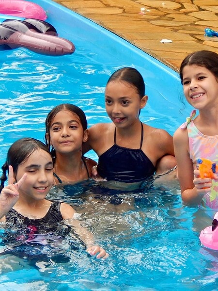 O prefeito de Rio Branco Tião Bocalom e a primeira dama da capital Kellen Bocalom estiveram na festa de confraternização da ADEPOL