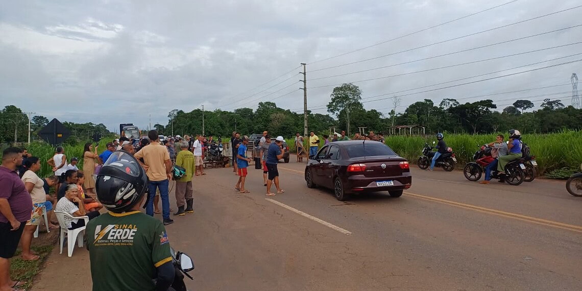 Moradores fecham rodovia em busca de melhorias em bairro de Rio Branco 1 Foto: Arquivo/PRF