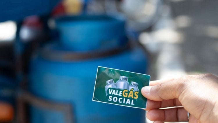 Pagamento do Auxílio Gás de dezembro: veja datas de recebimento 1 Pagamento do Auxílio Gás de dezembro: veja datas de recebimento dos NIS 1, 2, 3, 4, 5, 6, 7, 8, 9 e 0 (Imagem: Jeane de Oliveira/ FDR)