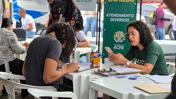 Feirão do Emprego reúne mais de mil vagas e lota o Museu dos Povos Acreanos em Rio Branco
