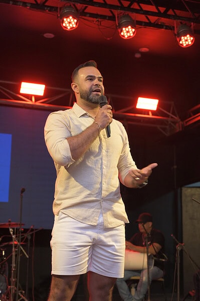 O arquiteto Leandro Rocha celebrou o encerramento do ciclo de 2025 com uma festa para clientes, parceiros, amigos e familiares