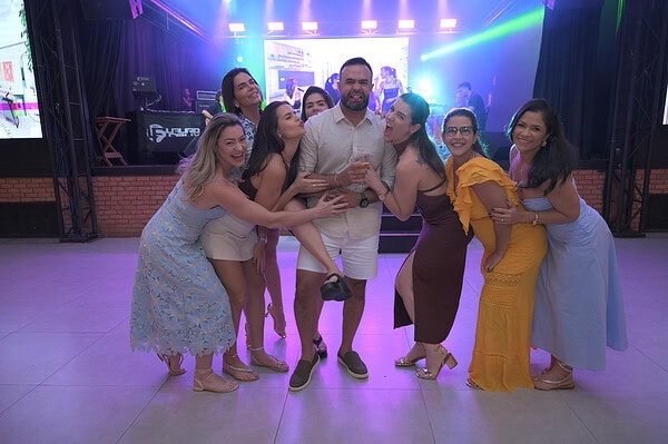 O arquiteto Leandro Rocha celebrou o encerramento do ciclo de 2025 com uma festa para clientes, parceiros, amigos e familiares