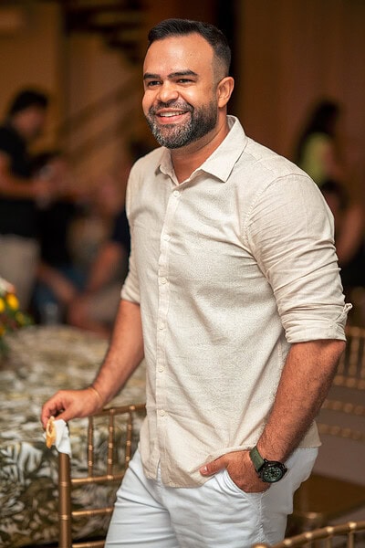 O arquiteto Leandro Rocha celebrou o encerramento do ciclo de 2025 com uma festa para clientes, parceiros, amigos e familiares