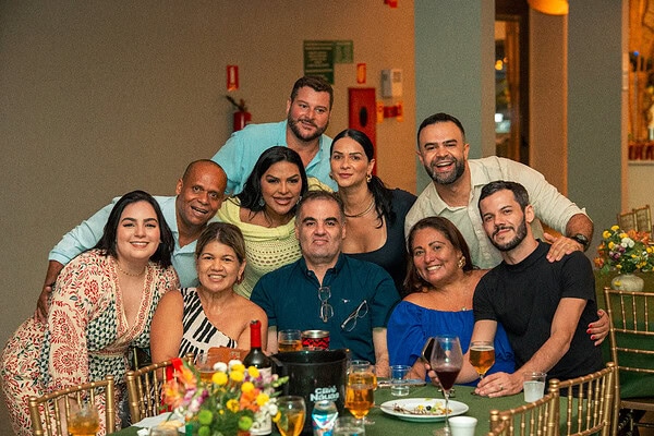 O arquiteto Leandro Rocha celebrou o encerramento do ciclo de 2025 com uma festa para clientes, parceiros, amigos e familiares