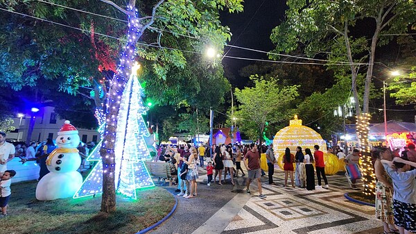 Prefeitura divulga lista de selecionados para a Feira Natalina na Praça da Revolução; veja nomes