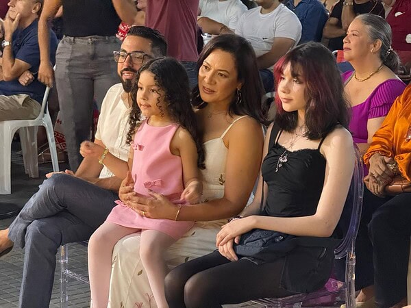 Cantata de Natal marca o acender das luzes no Palácio Rio Branco; veja fotos 11 Cantata de Natal marca o acender das luzes no Palácio Rio Branco; veja fotos