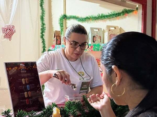Cantata de Natal marca o acender das luzes no Palácio Rio Branco; veja fotos 10 Cantata de Natal marca o acender das luzes no Palácio Rio Branco; veja fotos