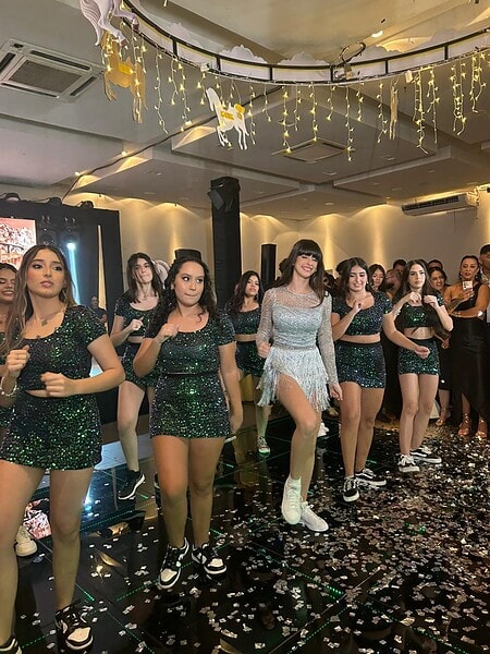 Uma noite de sonhos para celebrar os 15 anos de Maria Fernanda 10 Uma noite de sonhos para celebrar os 15 anos de Maria Fernanda