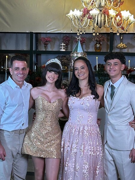 Uma noite de sonhos para celebrar os 15 anos de Maria Fernanda 1 Uma noite de sonhos para celebrar os 15 anos de Maria Fernanda