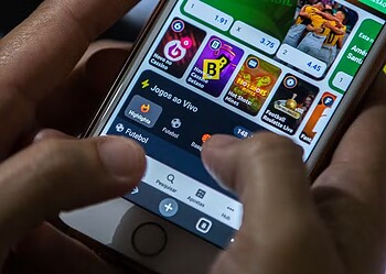 Ao menos 19% dos usuários de internet no Brasil fizeram apostas online em 2025, diz pesquisa 2 Apostas esportivas; bet — Foto: Joédson Alves/Agência Brasil