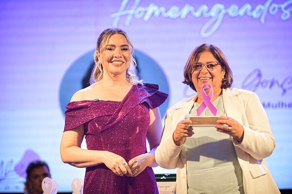 Uma noite de emoção marcou a cerimônia dos prêmios Laço Branco e Laço Lilás pelo Fim da Violência de Gênero
