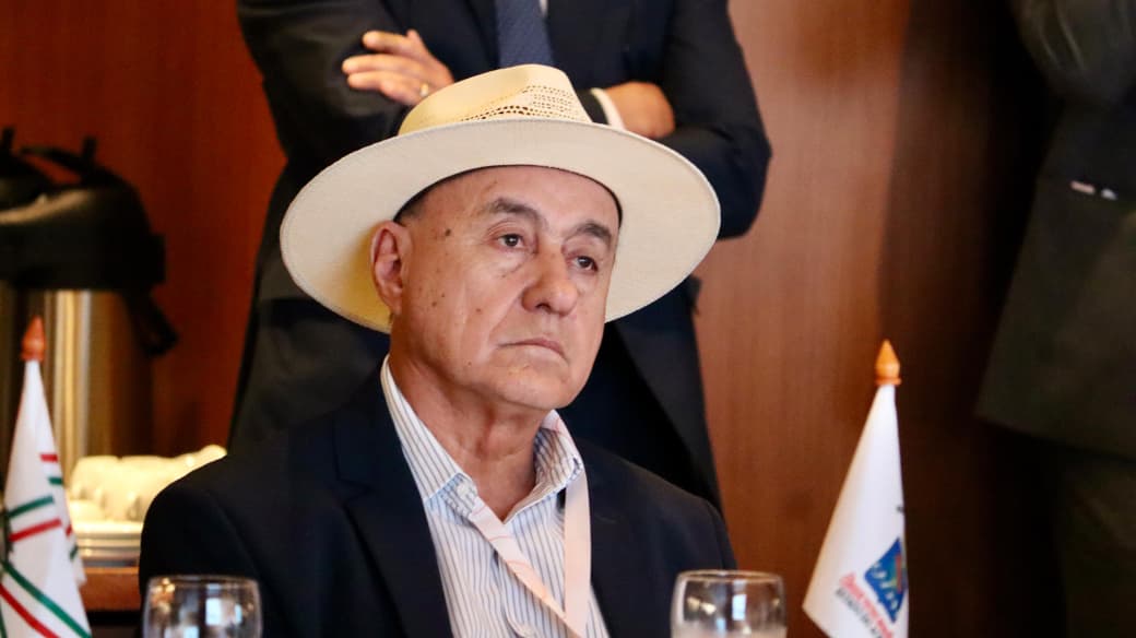 Bocalom destaca avanços e desafios da Educação em Rio Branco em encontro nacional em Brasília