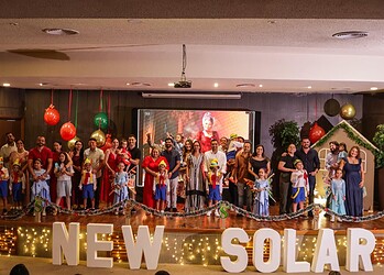 A New Solar School realizou sua Cantata de Natal 2025 com um tema que encantou crianças e adultos: o filme Shrek. 9 A New Solar School realizou sua Cantata de Natal 2025 com um tema que encantou crianças e adultos: o filme Shrek.