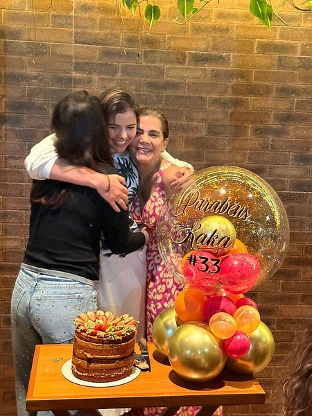 Designer talentosa e empresária, Karenna Lima celebrou mais um ano de vida na última sexta, 12