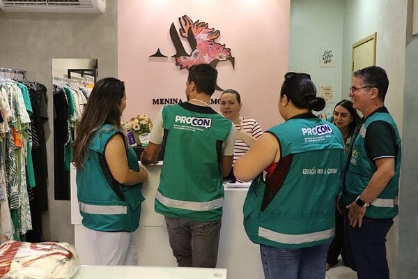 Procon inicia Operação Boas Festas para fiscalizar vendas de fim de ano