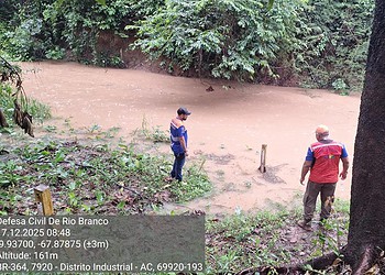 Igarapé São Francisco está em elevação - Foto: Arquivo/Defesa Civil
