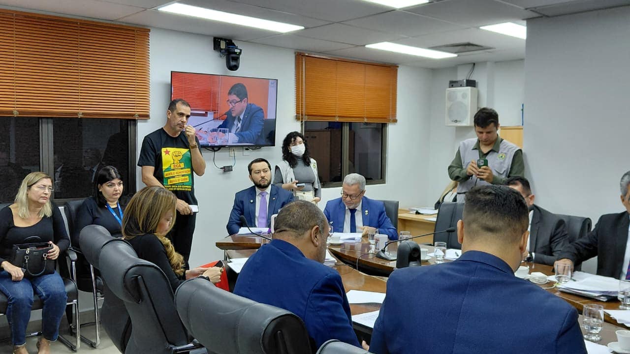 Na Aleac, sindicatos acompanham votação do orçamento do estado para 2026