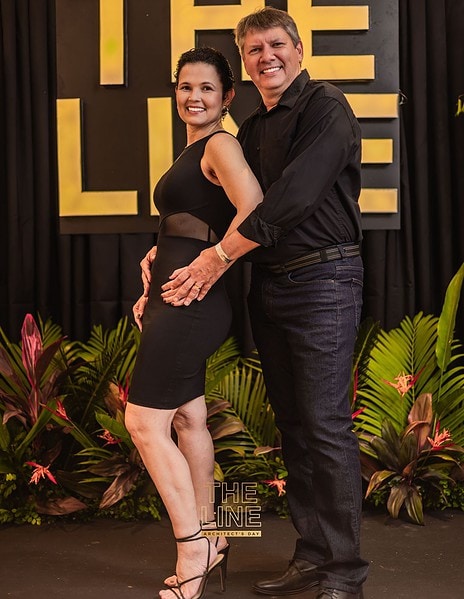 As arquitetas Paula Dossa e Rose Moretto assinaram a festa The Line, uma celebração em homenagem ao Dia do Arquiteto no Gran Reserva