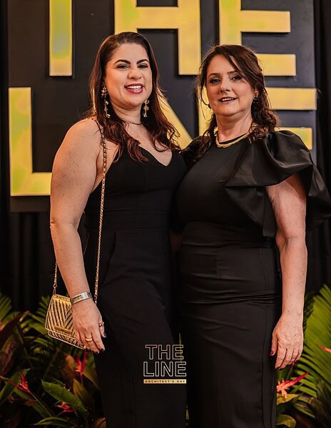 As arquitetas Paula Dossa e Rose Moretto assinaram a festa The Line, uma celebração em homenagem ao Dia do Arquiteto no Gran Reserva