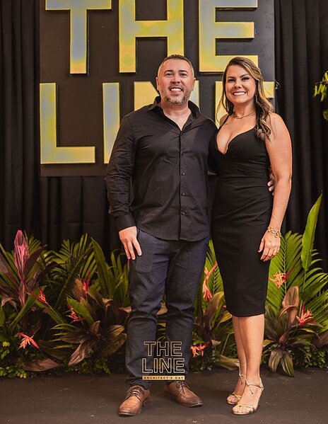 As arquitetas Paula Dossa e Rose Moretto assinaram a festa The Line, uma celebração em homenagem ao Dia do Arquiteto no Gran Reserva