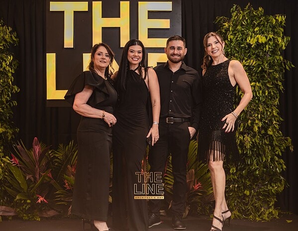 As arquitetas Paula Dossa e Rose Moretto assinaram a festa The Line, uma celebração em homenagem ao Dia do Arquiteto no Gran Reserva