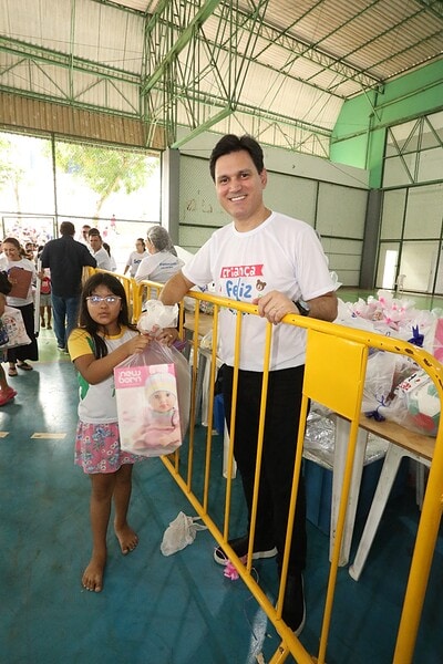 Sistema Fecomércio-Sesc-Senac Acre entrega quase 4 mil presentes a crianças em situação de vulnerabilidade