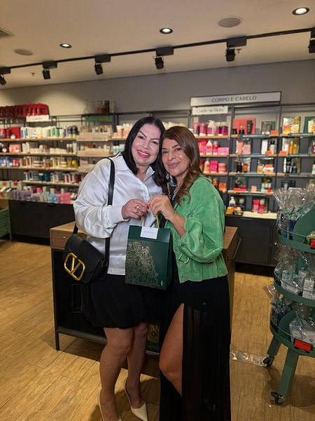 Confra de Natal do Boticário celebra parceria com comunicadores em Rio Branco