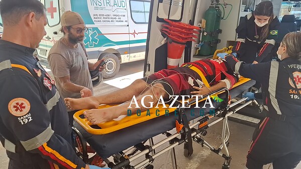 Adolescente é atropelado, bate a cabeça e desmaia na Via Chico Mendes