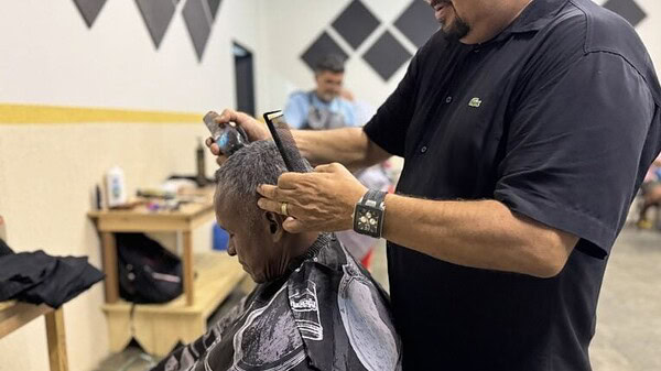 Governo do Acre promove ação de Natal para população em situação de rua em Rio Branco