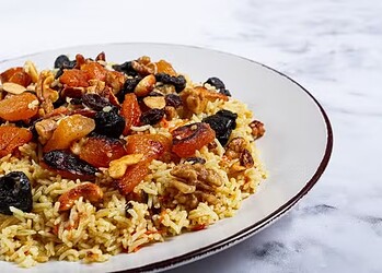 Por que a uva passa virou o ingrediente mais polarizador do Natal? — Foto: Adobe Stock