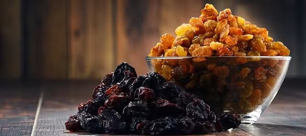 Uva-passa é saudável? O que a nutrição realmente diz e o que é só implicância