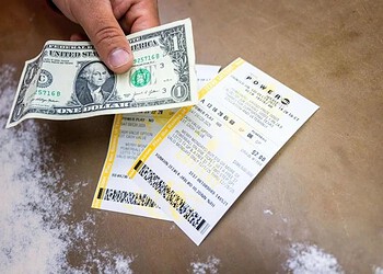 Os números sorteados foram 4, 25, 31, 52 e 59, com a Powerball vermelha 19. O multiplicador Power Play foi 2 - (crédito: Brandon Bell / GETTY IMAGES NORTH AMERICA / Getty Images via AFP)