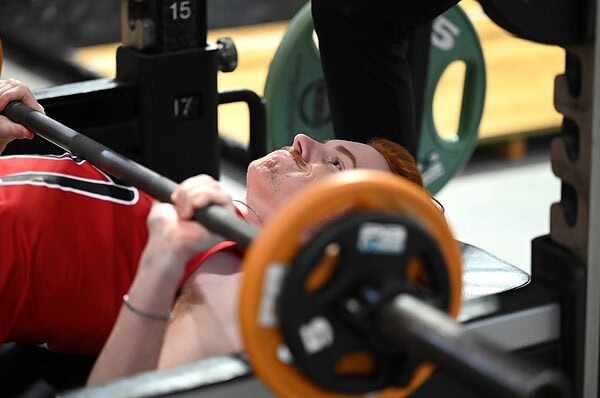 Médico lista 5 principais erros que impedem o ganho de massa muscular