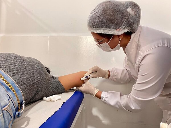Mais de 60 adolescentes recebem implantes contraceptivos em mutirão de saúde em Rio Branco