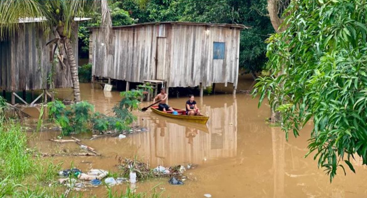 Mais de 100 pessoas já estão em abrigos com a cheia do Rio Acre e transbordamento de igarapés em Rio Branco