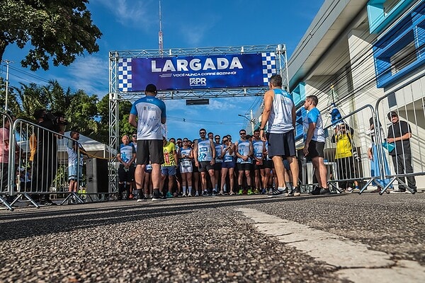 Corrida dos 143 anos de Rio Branco reúne mais de 400 participantes pelas ruas do Centro; FOTOS