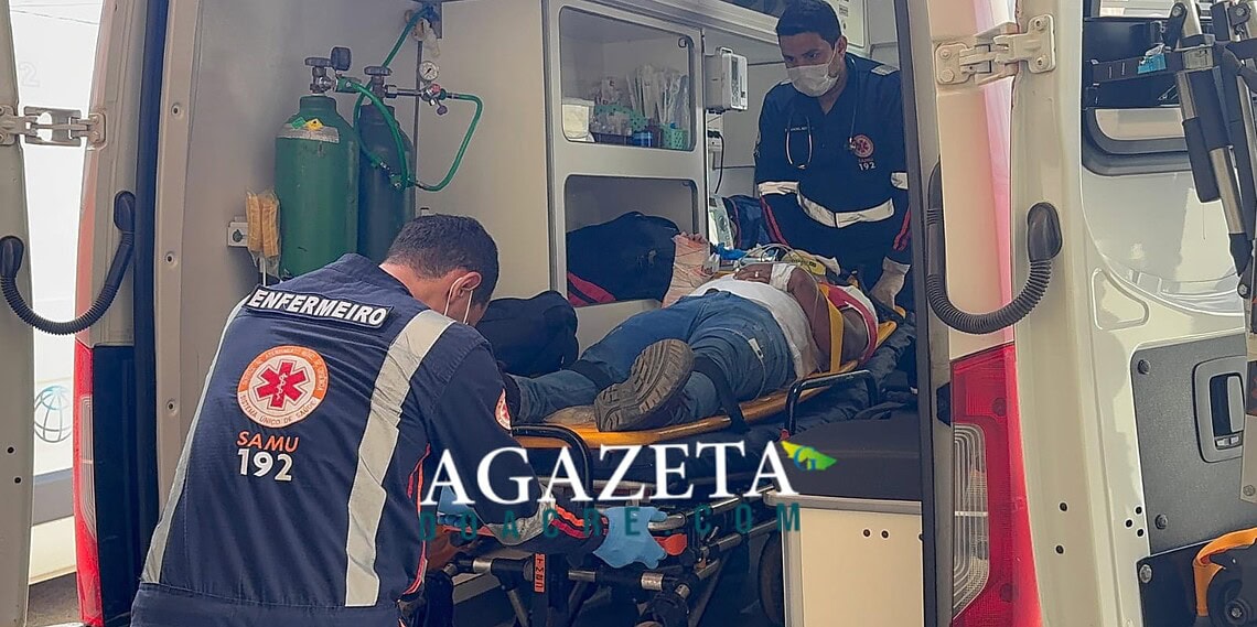 Motociclista por aplicativo sofre traumatismo cranioencefálico após colisão com táxi em Rio Branco