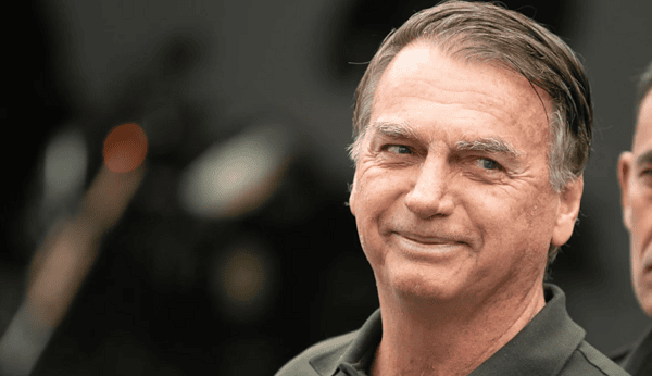 Tempo de Bolsonaro na prisão pode cair para 2 anos e 4 meses
